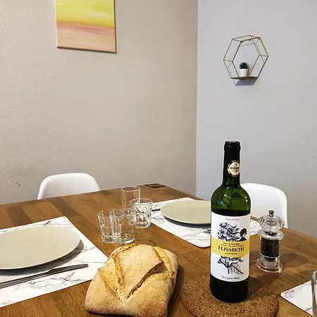 Le Bokeh - Face A La Cite Medievale