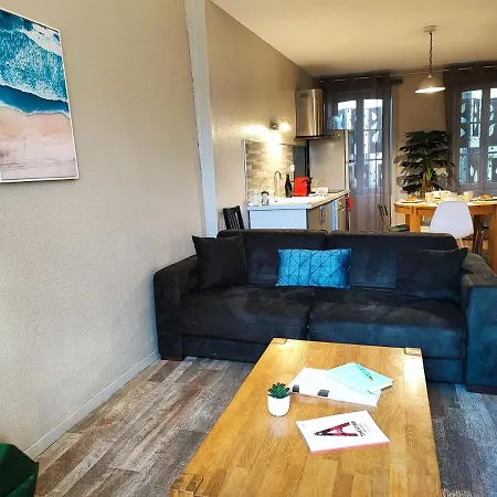 Le Bokeh - Face A La Cite Medievale Καρκασόν