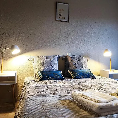 Le Bokeh - Face A La Cite Medievale