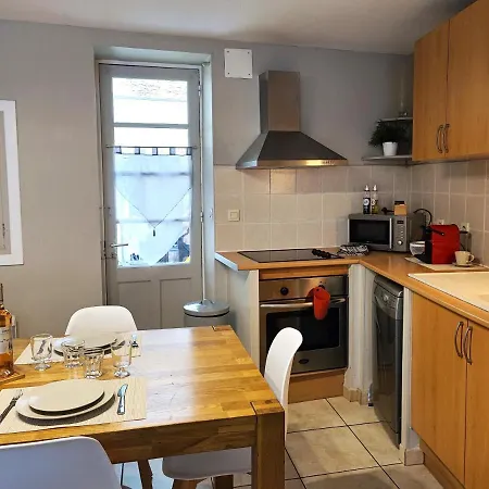 Le Bokeh - Face A La Cite Medievale