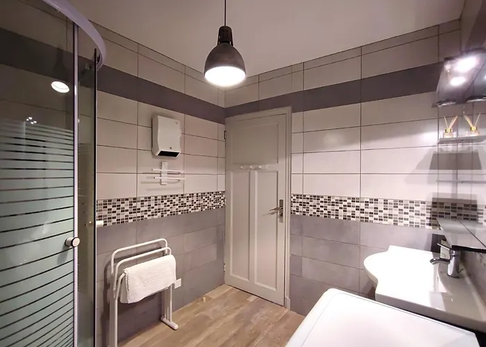 Le Bokeh - Face A La Cite Medievale *