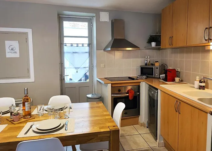 Le Bokeh - Face A La Cite Medievale